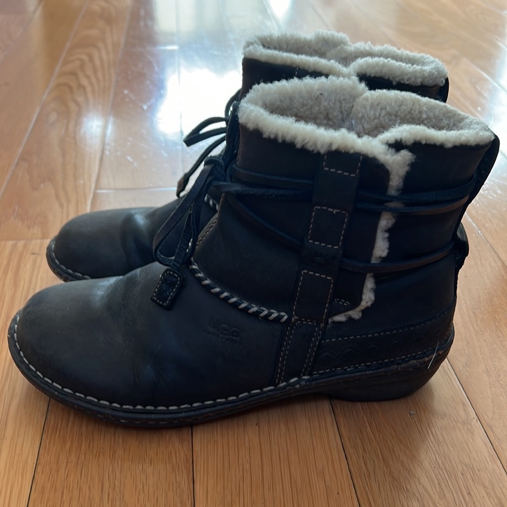 Rare super cute black Ugg Boots